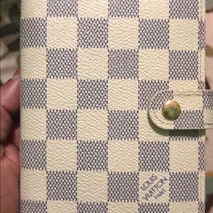 Small ringed Louis Vuitton Agenda